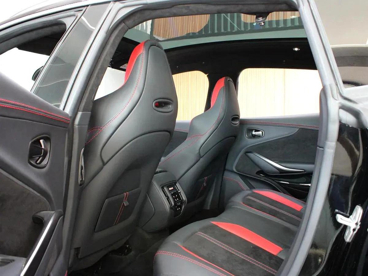 2022 - Aston Martin DBX 550 - Low mileage-17-17