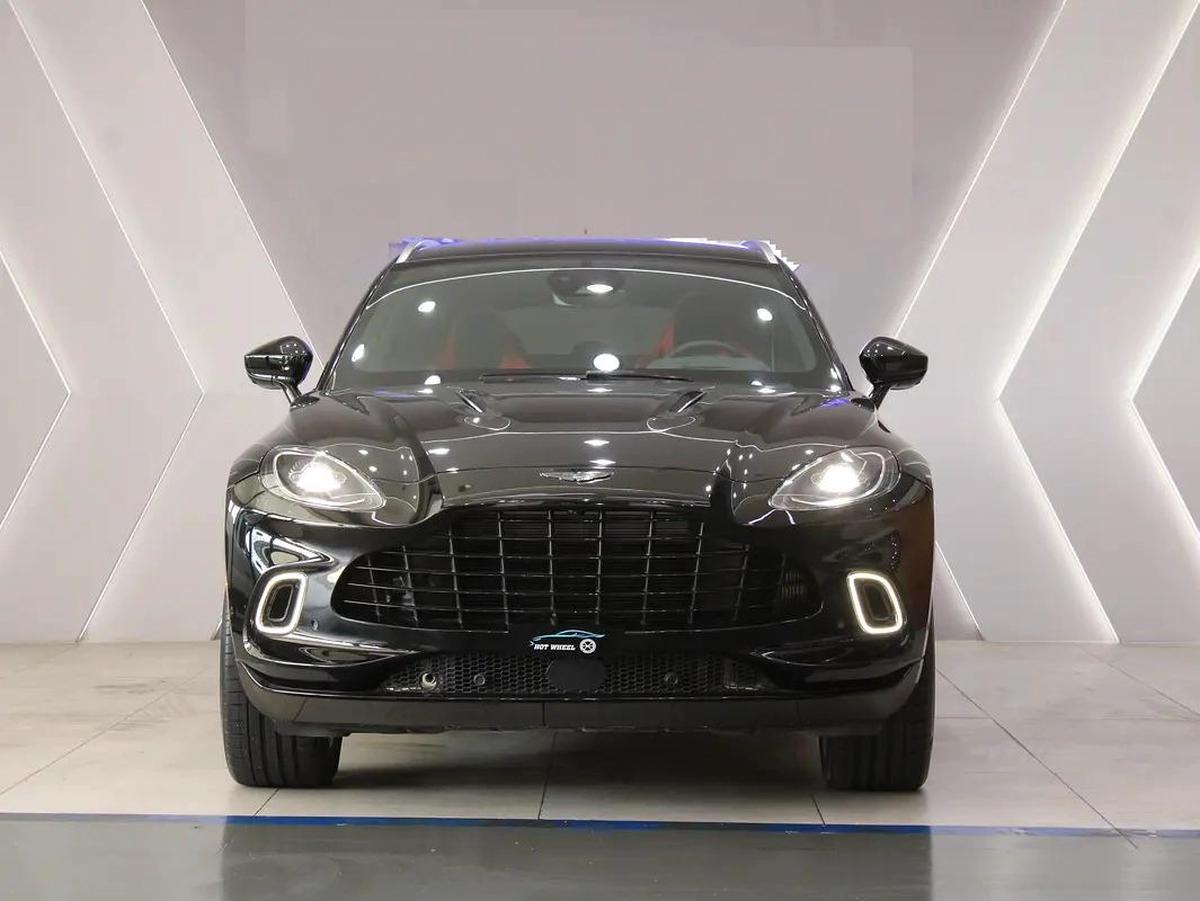 2022 - Aston Martin DBX 550 - Low mileage-4-4
