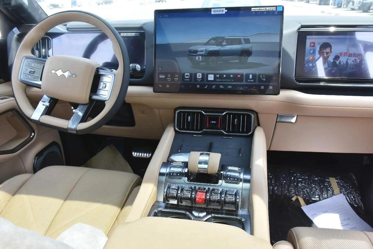 LEOPARD 8 FLAGSHIP 7 SEATS PHEV 2025 | BLACK-10-10