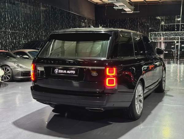 Land Rover Range Rover HSE 2021 GCC specs for 189,000.00 AED