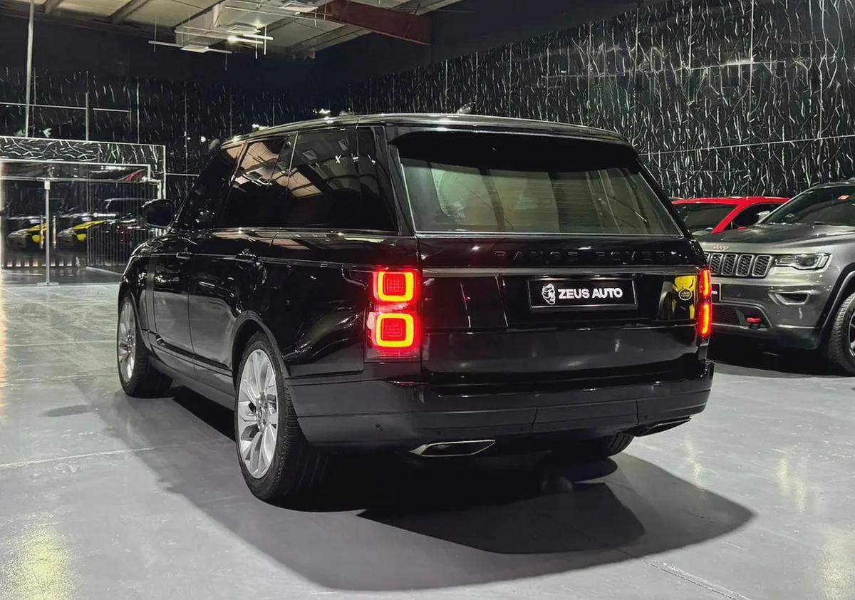 Land Rover Range Rover HSE 2021 GCC specs for 189,000.00 AED-4-4