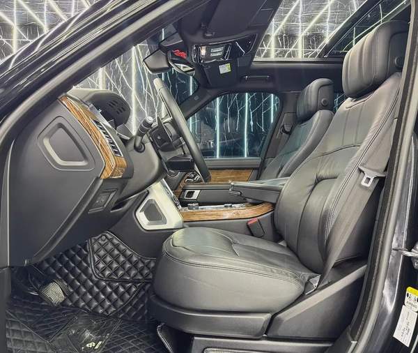 Land Rover Range Rover HSE 2021 GCC specs for 189,000.00 AED