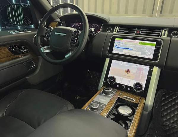 Land Rover Range Rover HSE 2021 GCC specs for 189,000.00 AED