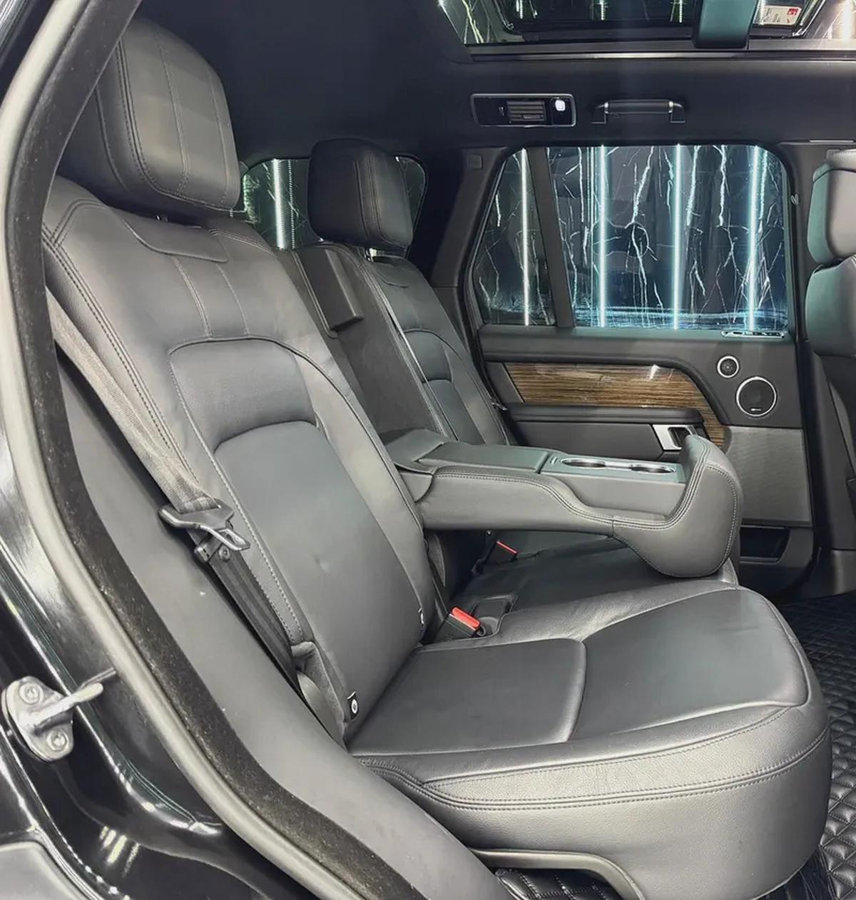 Land Rover Range Rover HSE 2021 GCC specs for 189,000.00 AED-17-17