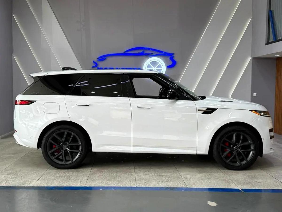 2024 Land Rover Range Rover Sport P400 Dynamic HSE-3-3