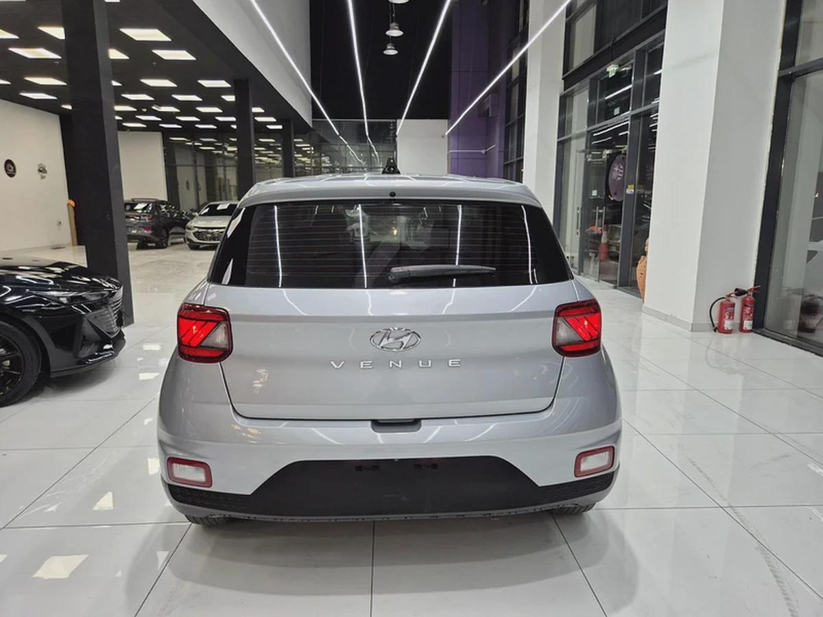 Hyundai Venue Manual Gear-5-5