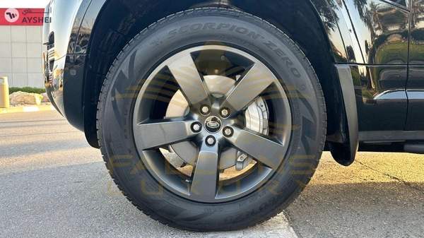 Land Rover Defender P400 110 HSE 3.0L (5 Seater)