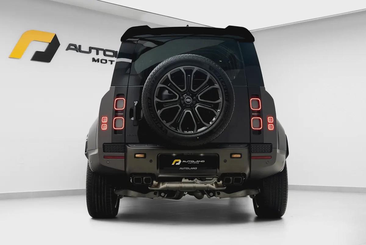 2025 LAND ROVER DEFENDER P635 OCTA | GCC 5 YEARS WARRANTY | 635 HP | HIGH SPEC |-3-3