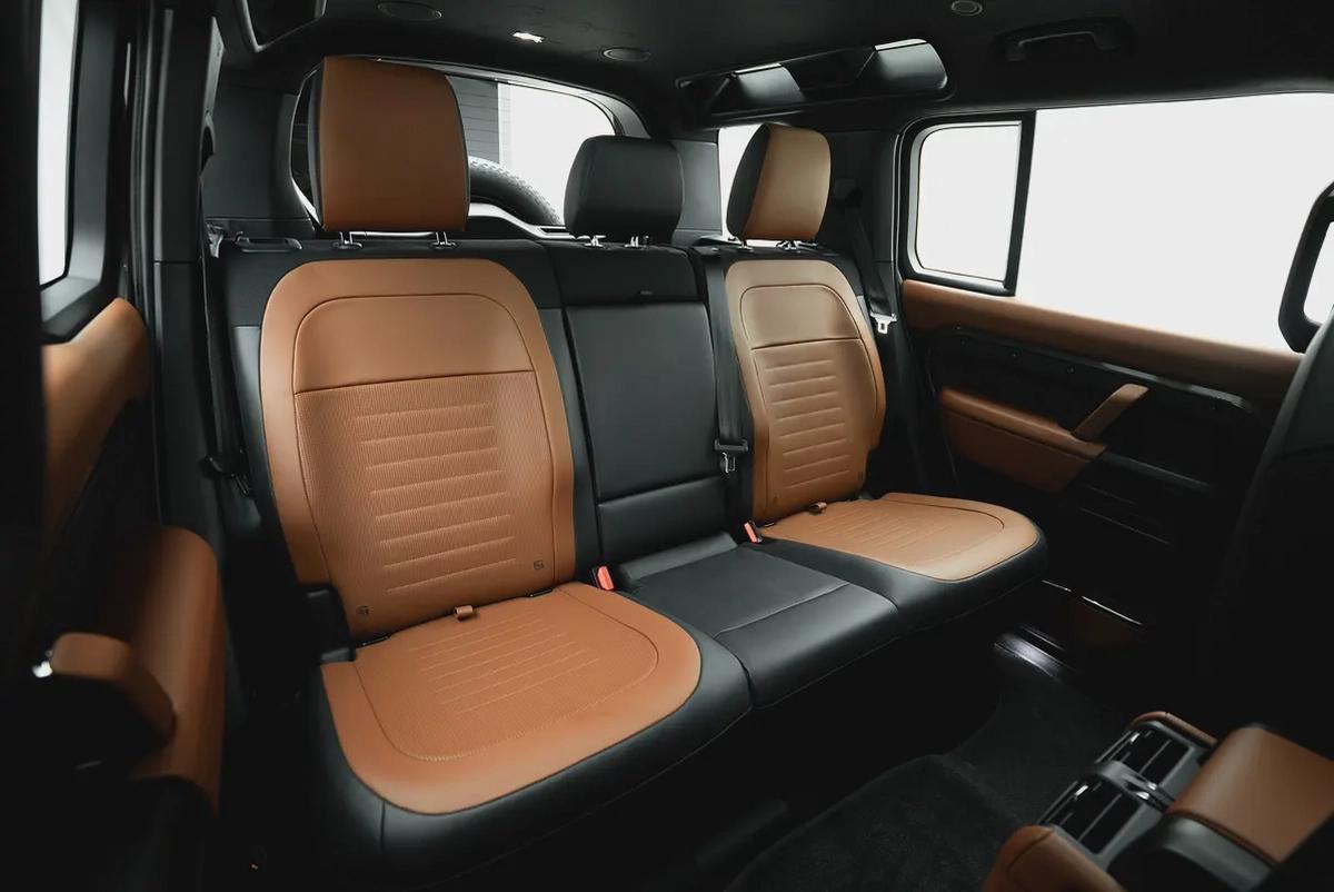 2025 LAND ROVER DEFENDER P635 OCTA | GCC 5 YEARS WARRANTY | 635 HP | HIGH SPEC |-11-11