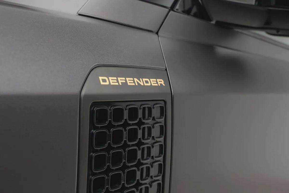 2025 LAND ROVER DEFENDER P635 OCTA | GCC 5 YEARS WARRANTY | 635 HP | HIGH SPEC |-13-13