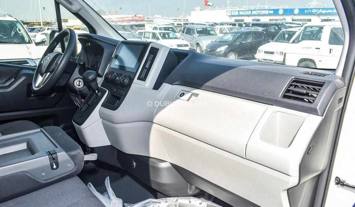 Toyota Hiace Cargo Van-8-8