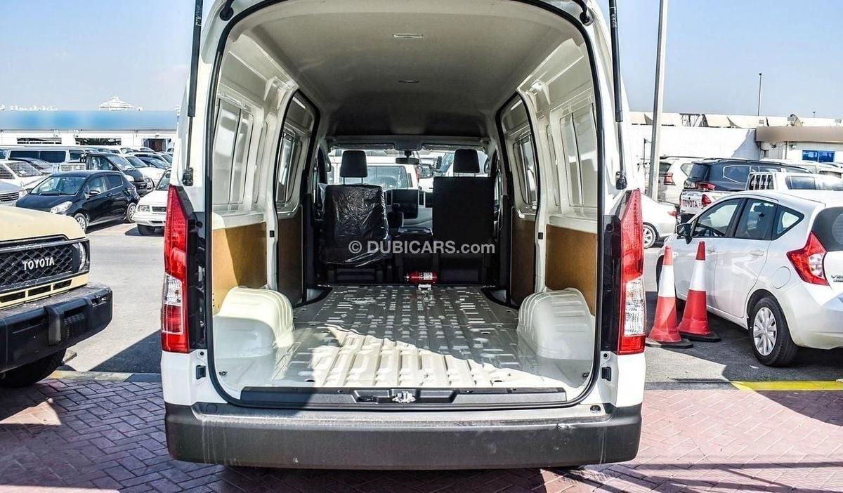 Toyota Hiace Cargo Van-11-11