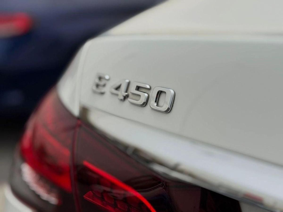 Mercedes-Benz E 450 MERCEDES E450 hybrid 2022 full option best price!!!!-4-4