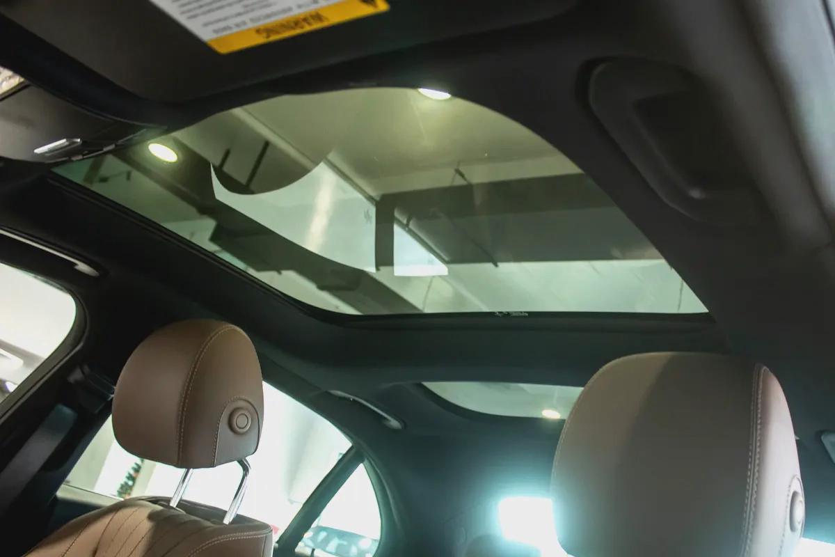 Mercedes-Benz E350 4matic 2023 | LOW MILEAGE | Perfect Condition-12-12