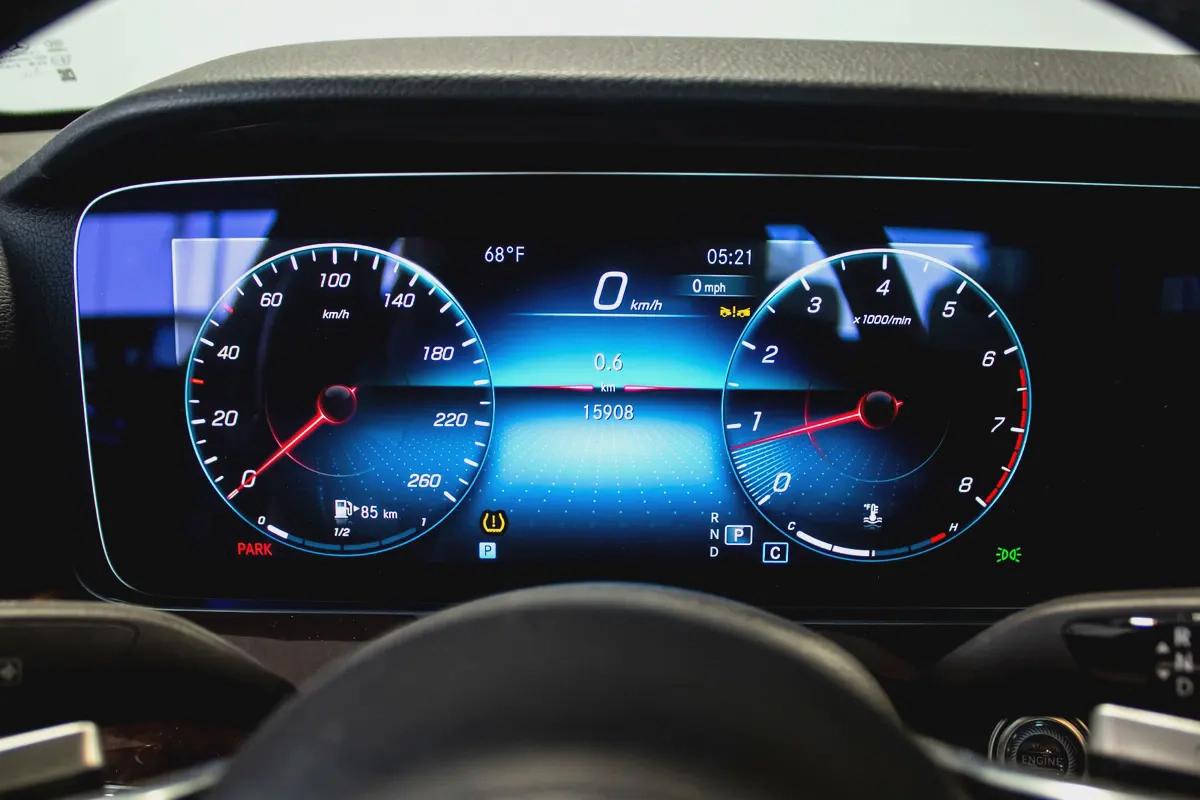 Mercedes-Benz E350 4matic 2023 | LOW MILEAGE | Perfect Condition-13-13