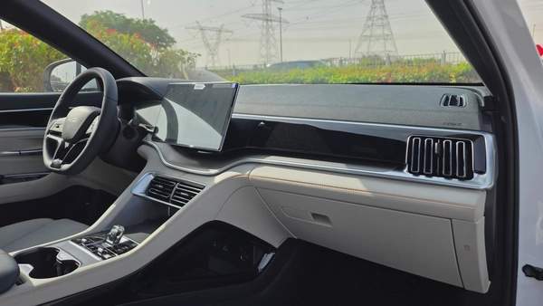 BYD SONG PLUS Design PHEV (White)