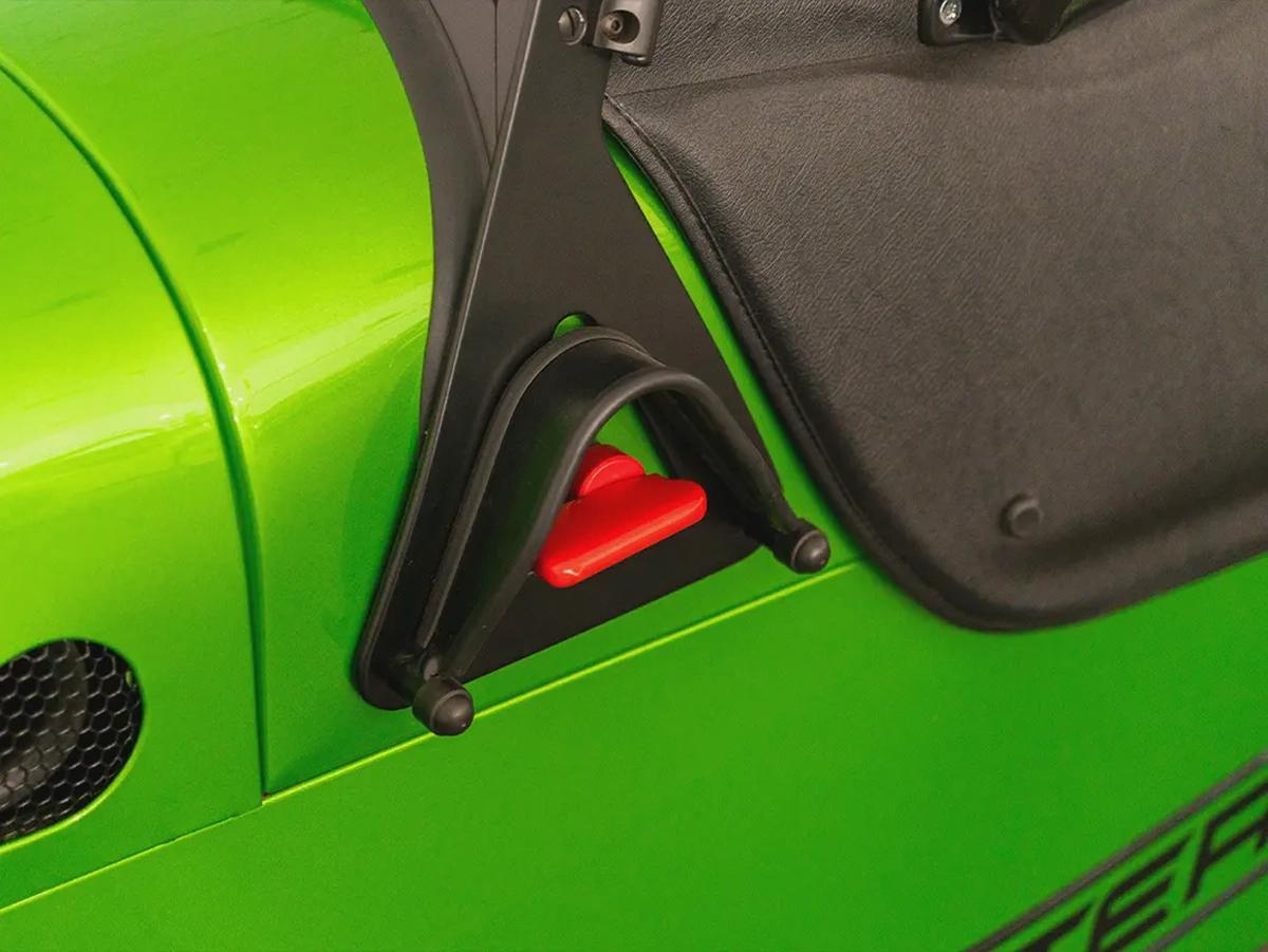 Cash: 249,000 AED | Caterham 340R / Bespoke High Option Order / Caterham Warranty-11-11