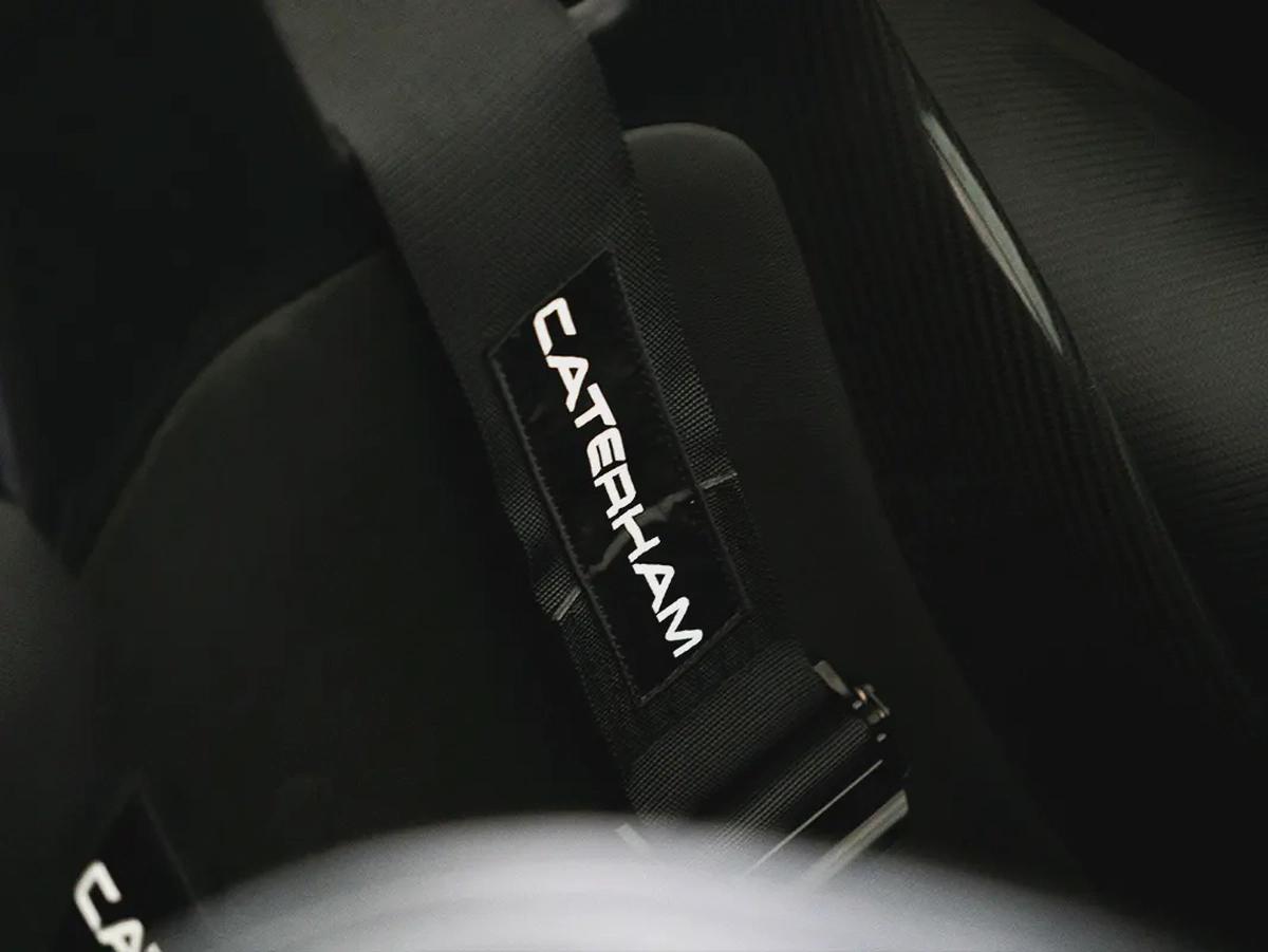Cash: 249,000 AED | Caterham 340R / Bespoke High Option Order / Caterham Warranty-15-15