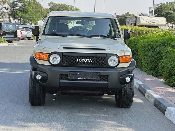 Toyota FJ Cruiser final Edition 06/1000 GCC Al futtaim