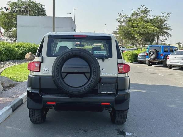 Toyota FJ Cruiser final Edition 06/1000 GCC Al futtaim
