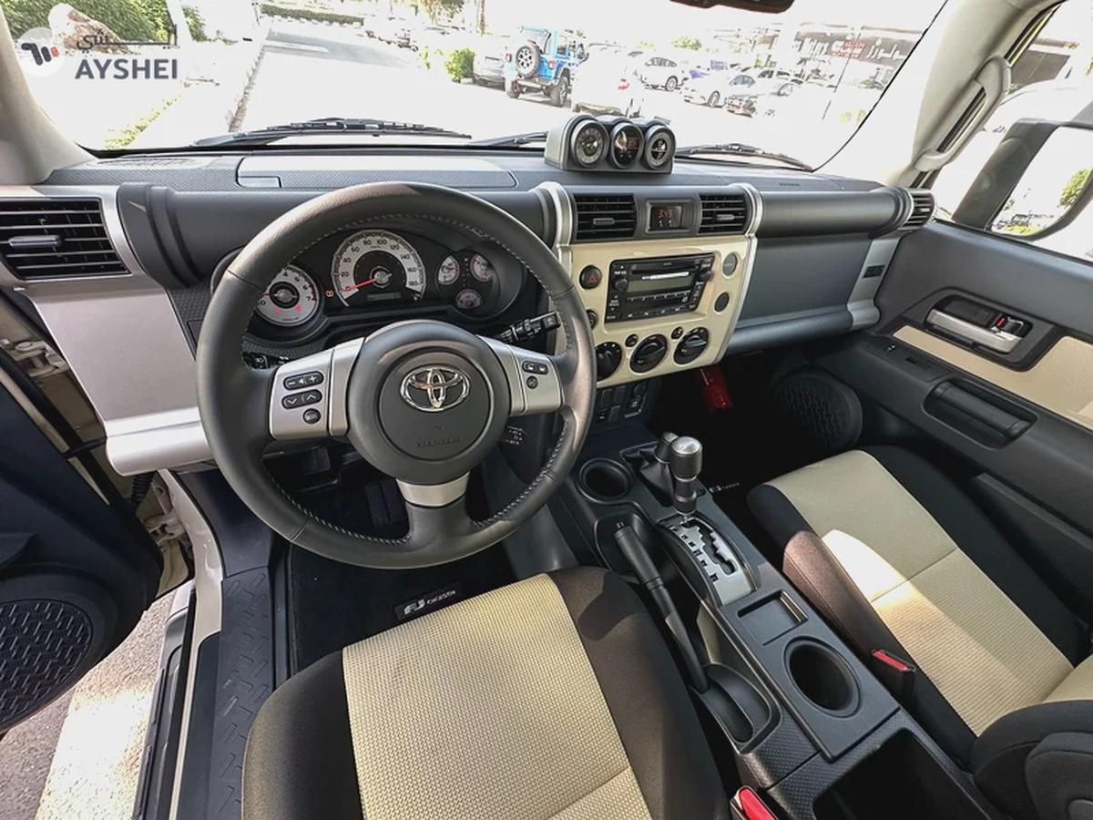 Toyota FJ Cruiser final Edition 06/1000 GCC Al futtaim-10-10