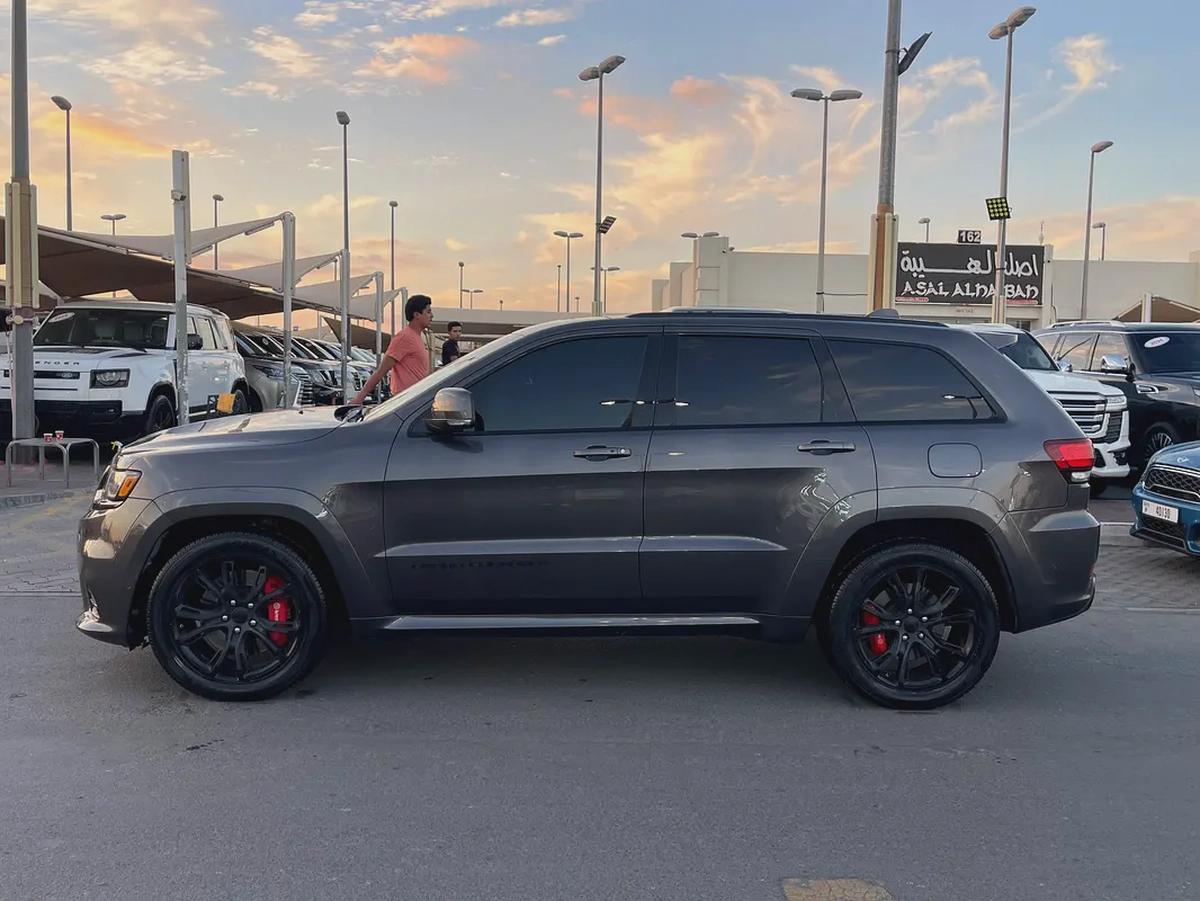 جيب شروكي SRT2019 Jeep Cherokee Sport - American Specs - Excellent Condition-2-2