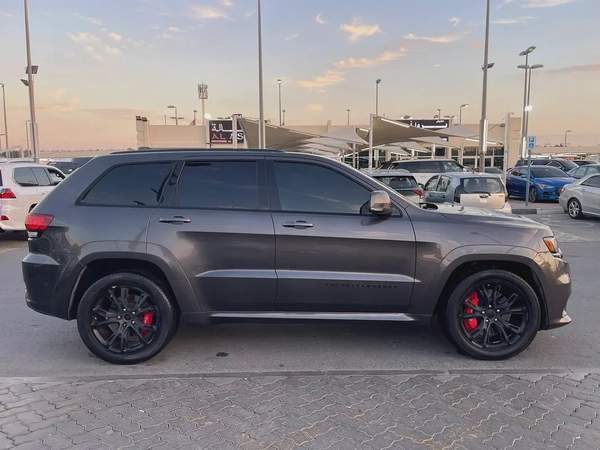 جيب شروكي SRT2019 Jeep Cherokee Sport - American Specs - Excellent Condition