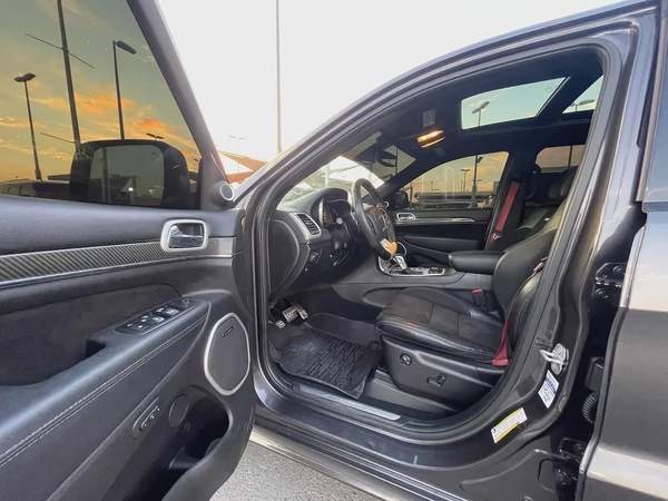 جيب شروكي SRT2019 Jeep Cherokee Sport - American Specs - Excellent Condition