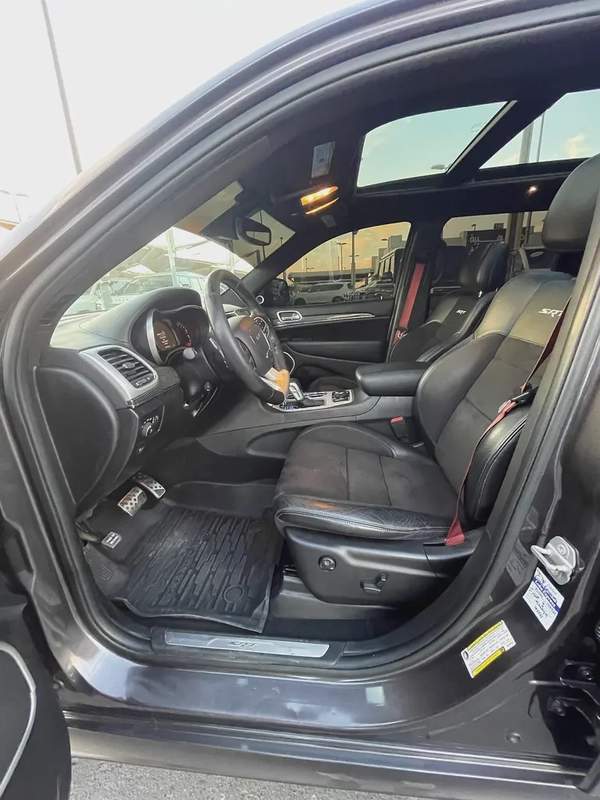 جيب شروكي SRT2019 Jeep Cherokee Sport - American Specs - Excellent Condition