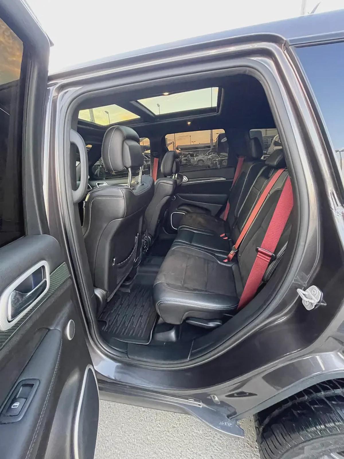 جيب شروكي SRT2019 Jeep Cherokee Sport - American Specs - Excellent Condition-13-13