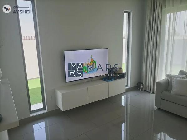 Corner Villa Ready To Move With Big Plot Size