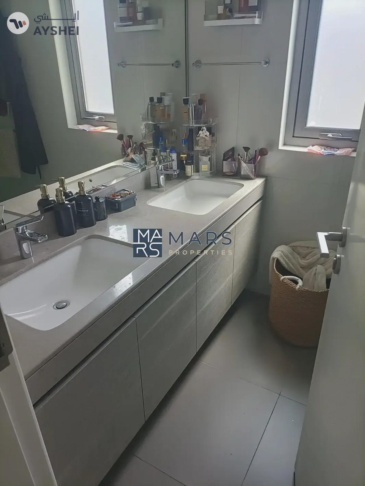 Corner Villa Ready To Move With Big Plot Size-6-6