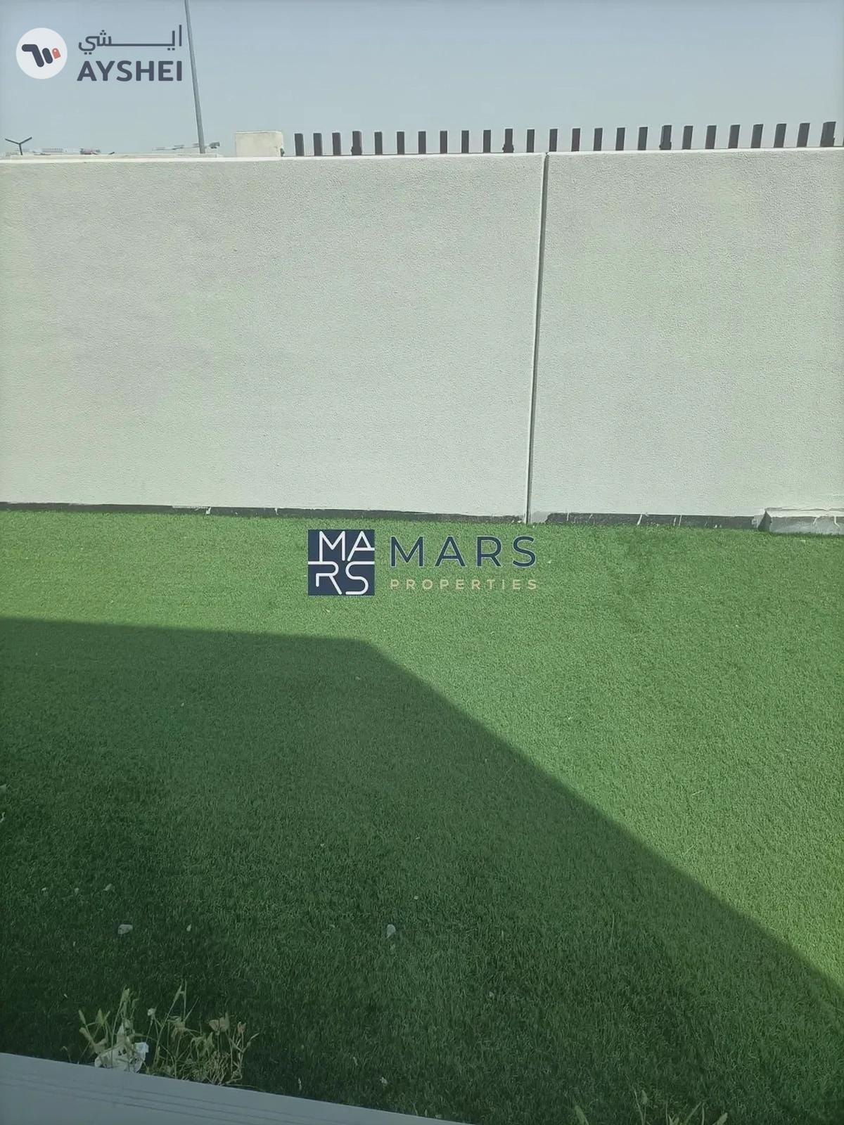 Corner Villa Ready To Move With Big Plot Size-8-8