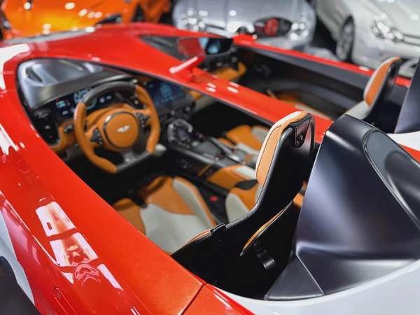 ASTON MARTIN SPEEDSTER, V12, GCC, BRAND NEW, 1 OF 88 PCS IN THE WORLD, SPECIAL COLOR, FULLY LOADED