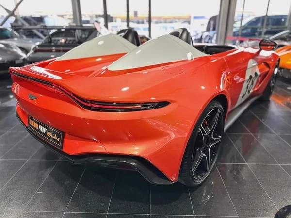ASTON MARTIN SPEEDSTER, V12, GCC, BRAND NEW, 1 OF 88 PCS IN THE WORLD, SPECIAL COLOR, FULLY LOADED