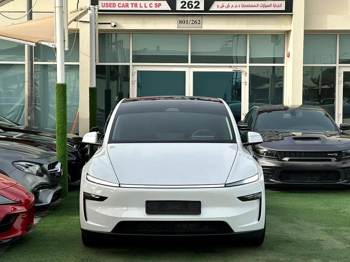 2025 Tesla Model Y Long Range | GCC Specs | Brand New-4-4
