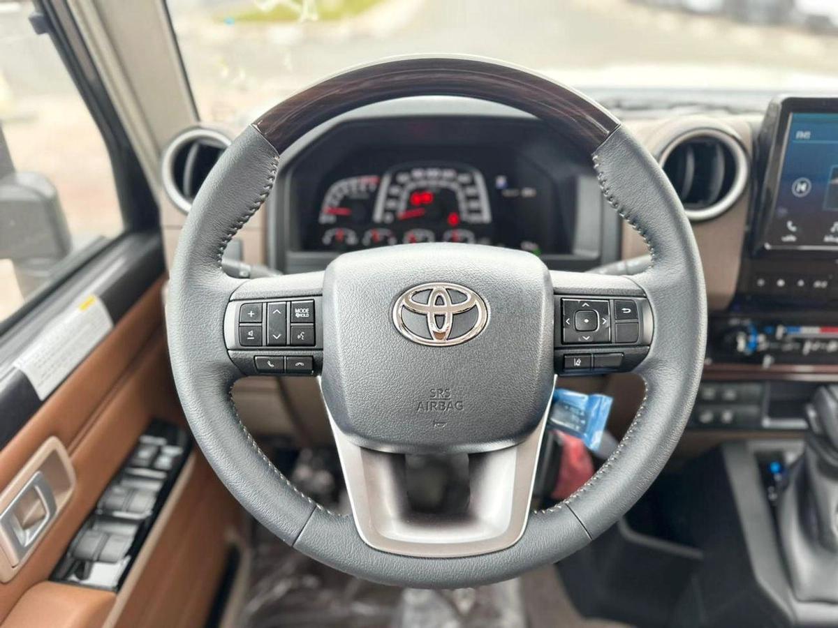 Toyota Land Cruiser 70 DX 4.0L A/T-13-13
