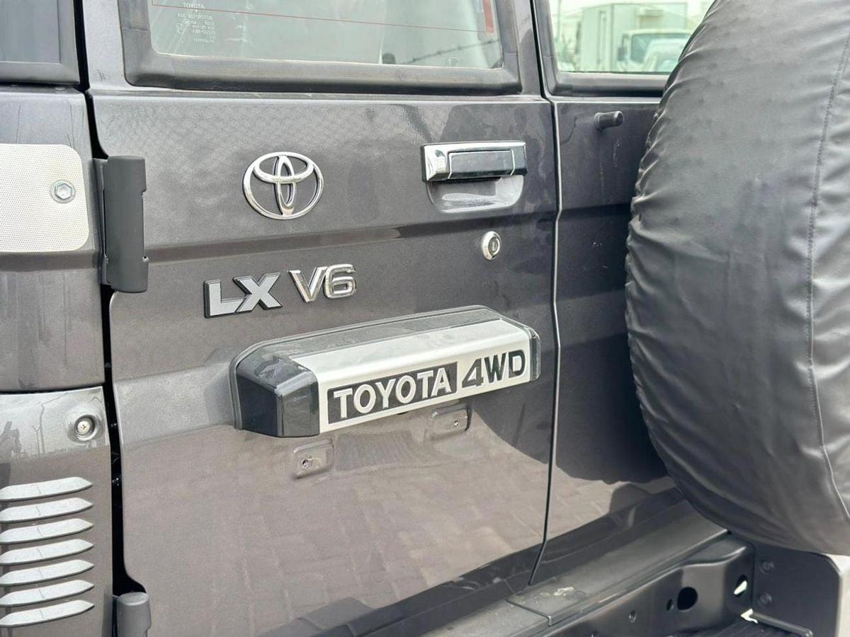 Toyota Land Cruiser 70 DX 4.0L A/T-19-19