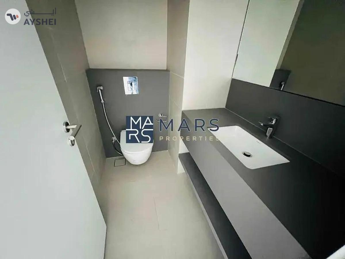 Brand New Villa in Luxury Community Ready To Move-13-13