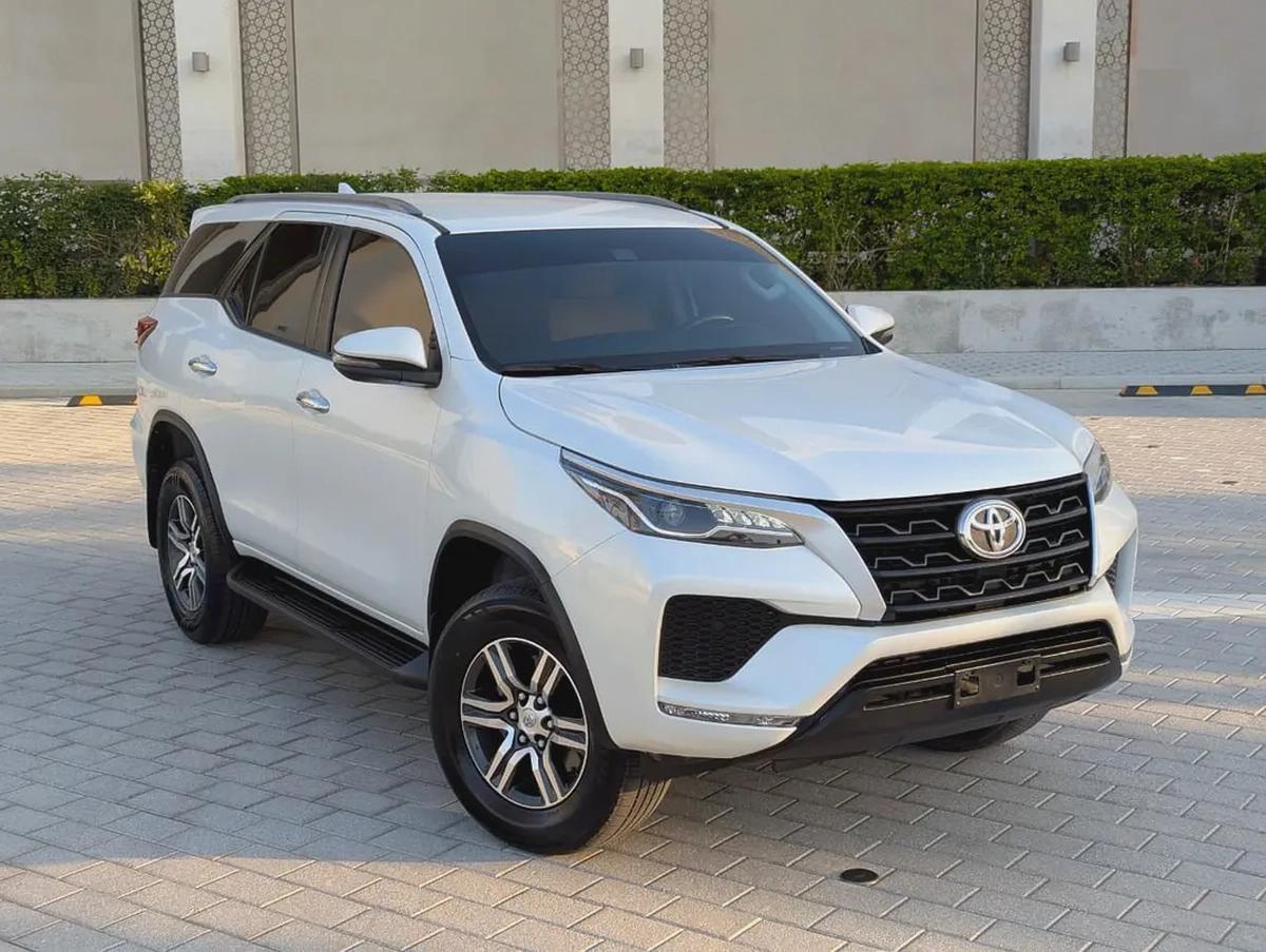 2023 Toyota Fortuner EXR - GCC Specs - Accident Free - Like New-0-0