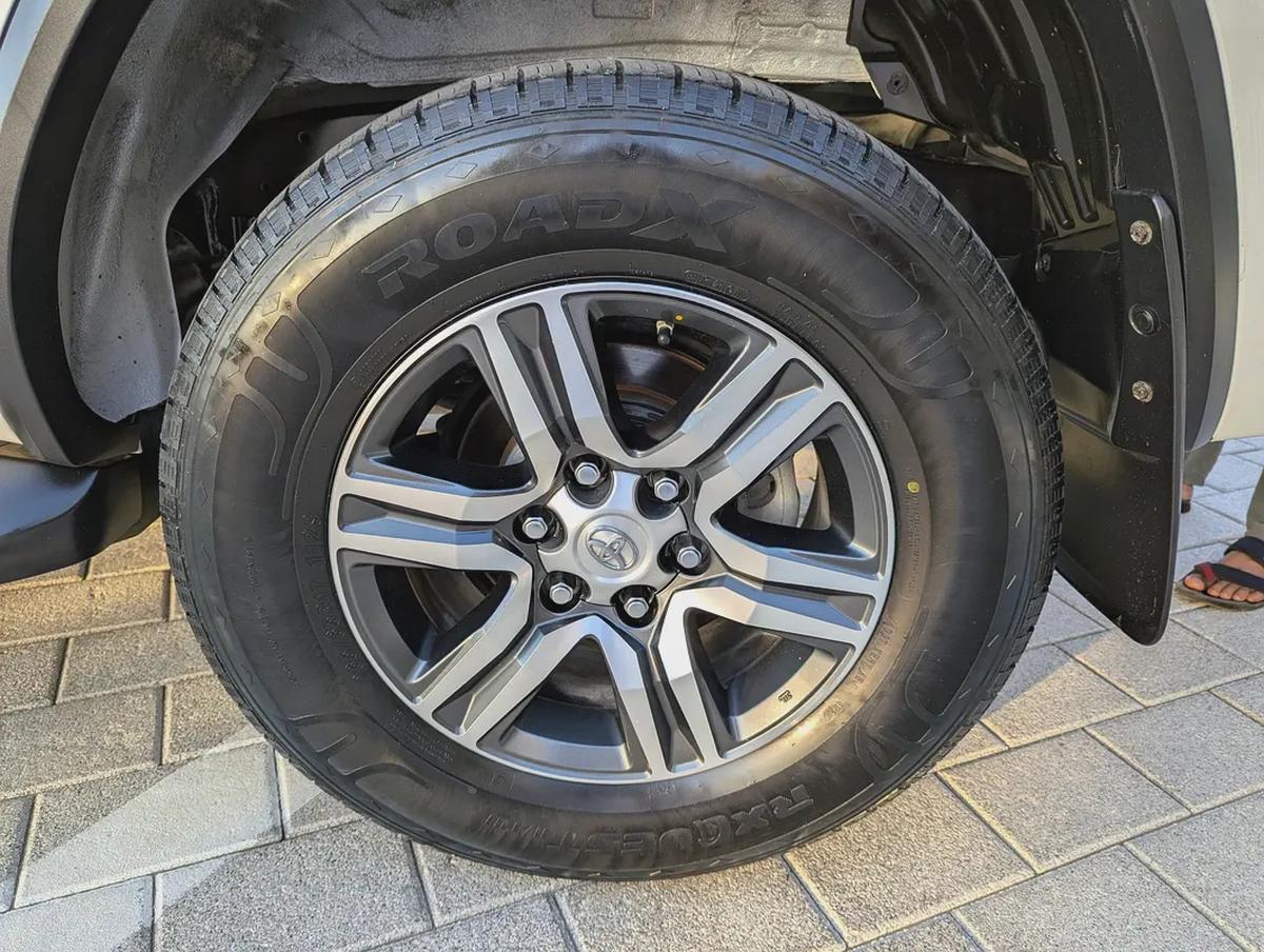 2023 Toyota Fortuner EXR - GCC Specs - Accident Free - Like New-9-9