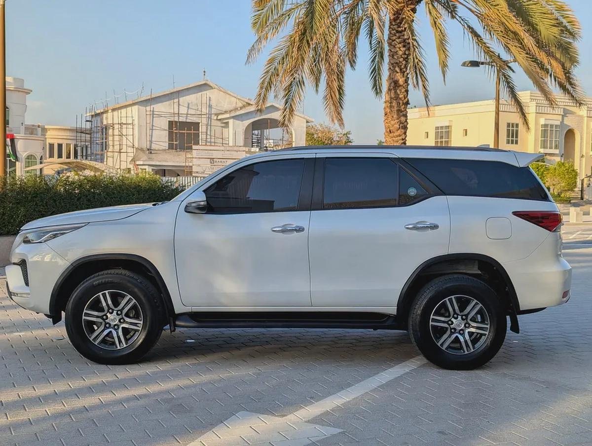 2023 Toyota Fortuner EXR - GCC Specs - Accident Free - Like New-19-19