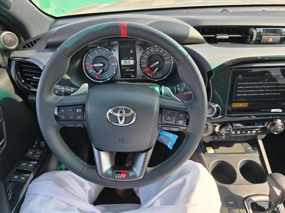 Toyota Hilux GR Sport 4.0L-12-12