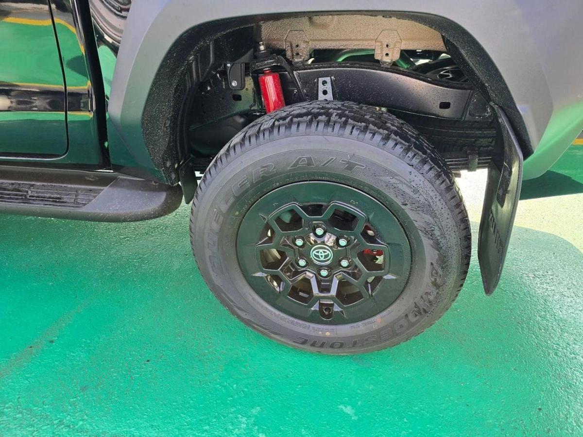 Toyota Hilux GR Sport 4.0L-13-13