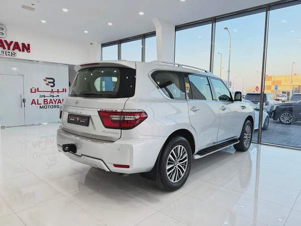 نيسان باترول بلاتينيوم V6 المسعود Nissan Patrol SE Platinum 2021 - GCC Specs - Excellent Condition