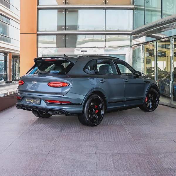 2023 BENTLEY BENTAYGA S HYBIRD DONE ONLY 18,000KM