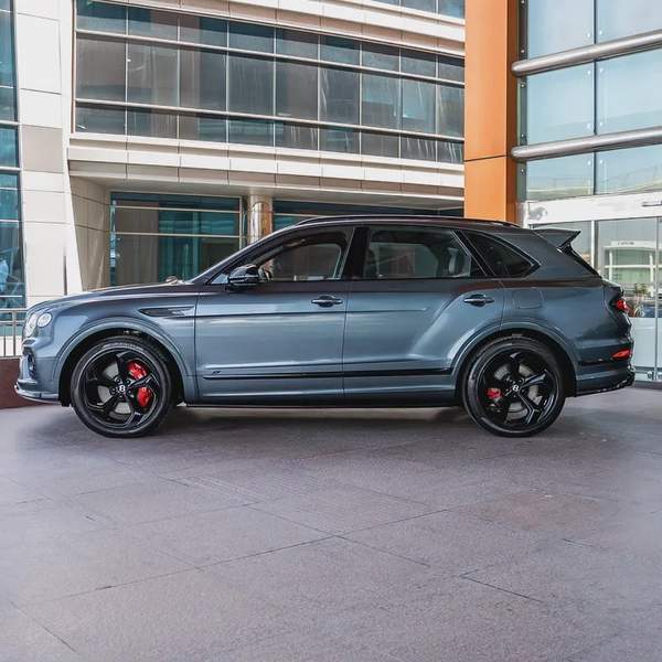 2023 BENTLEY BENTAYGA S HYBIRD DONE ONLY 18,000KM