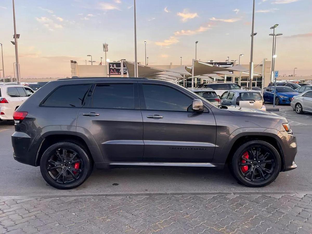 جيب شروكي SRT2019 Jeep Cherokee Sport - American Specs - Excellent Condition-3-3