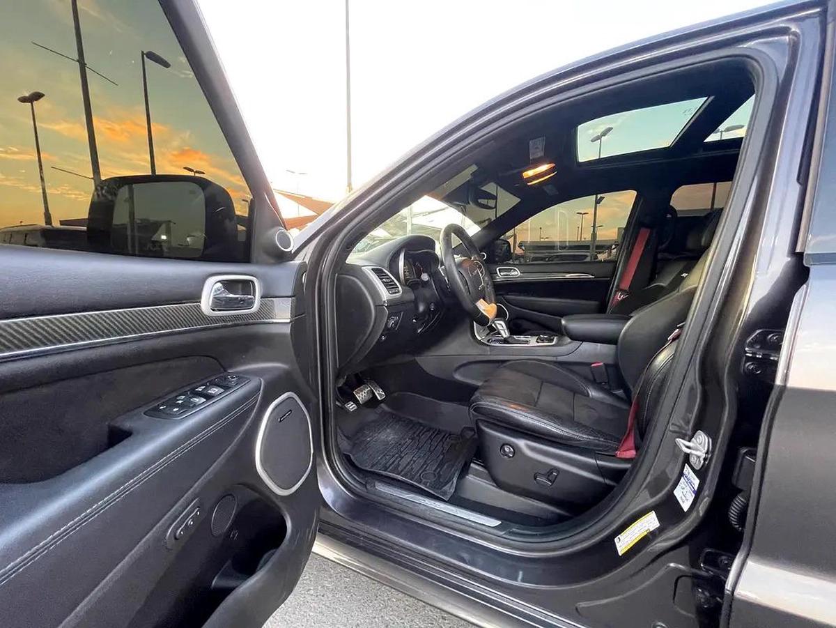 جيب شروكي SRT2019 Jeep Cherokee Sport - American Specs - Excellent Condition-7-7