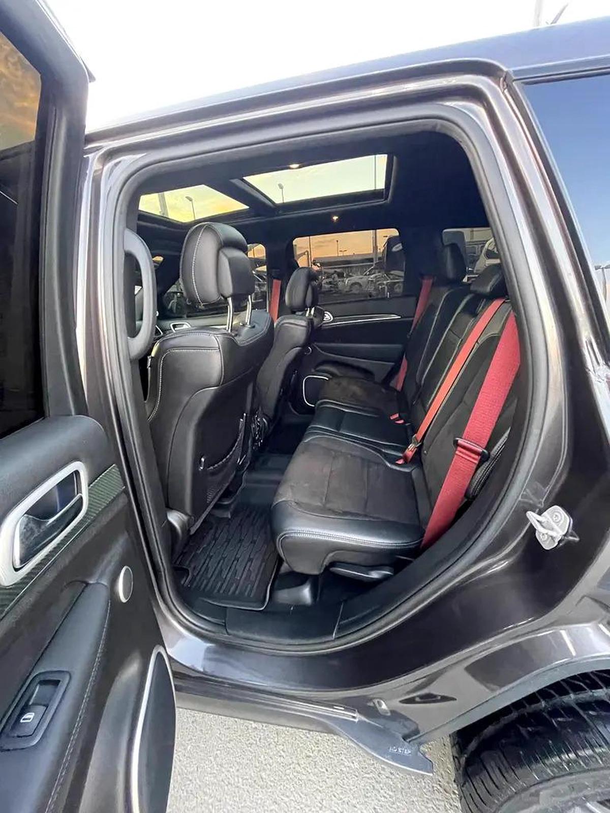 جيب شروكي SRT2019 Jeep Cherokee Sport - American Specs - Excellent Condition-18-18